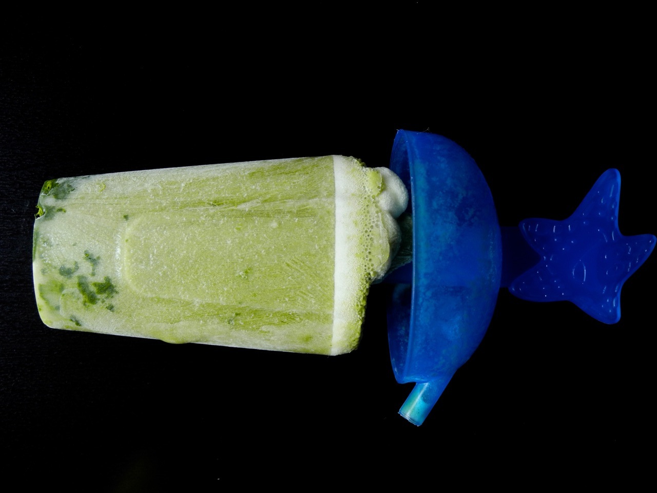 La ricetta per buonissimi ghiaccioli vegani al matcha