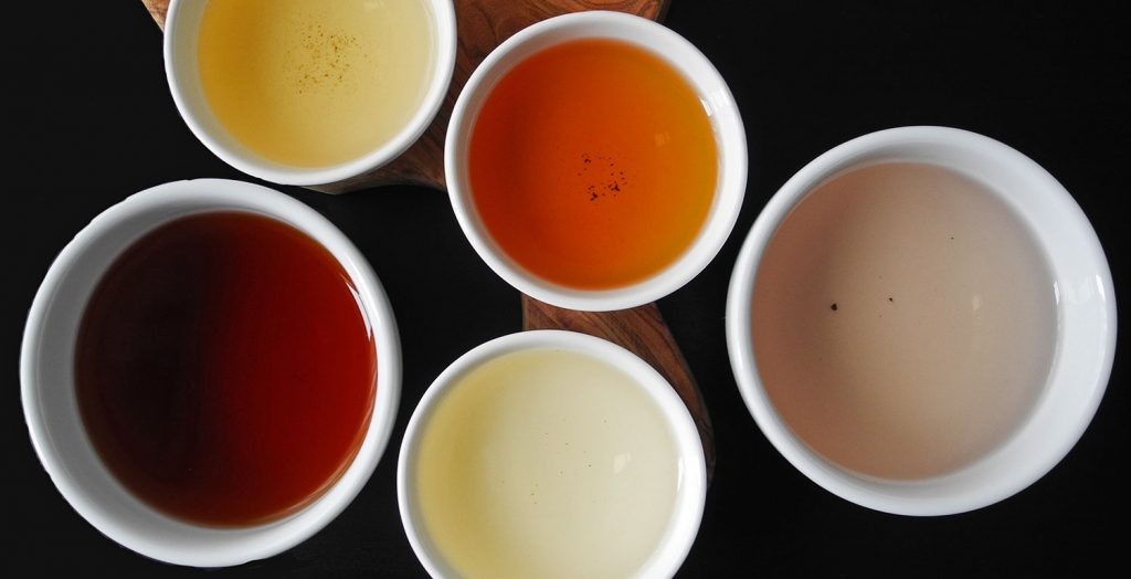 Quanti sono i tipi di tè e che sapore hanno?