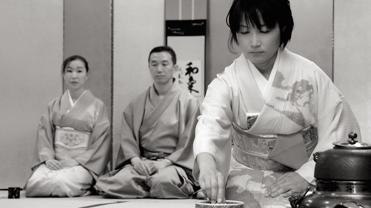 Come si partecipa a una cerimonia del tè giapponese? Elisa Da Rin spiega come comportarsi