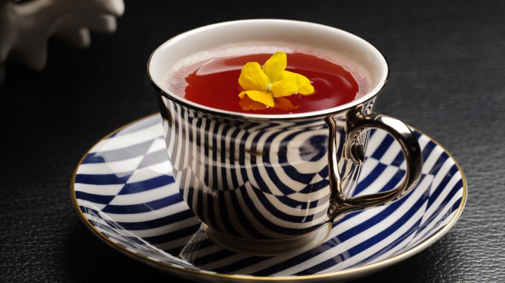 A Londra si beve il cocktail al tè genmaicha per la festa della donna